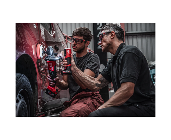  Фонарь Milwaukee M12 CML-401 (4933479366) 